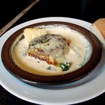 FOND - ハンバーグのチーズオーブン焼きマッシュルームソース