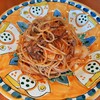 CUCINA MAGGIO - トロットロに柔らかく煮込まれた、大きな牛スジがゴロゴロ具沢山♪イタリアらしいお皿もポップで可愛い！