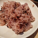 Yappari Suteki - 白ご飯か五穀米どちらか選べます。もちろん食べ放題