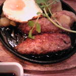 プレミアムハンバーグステーキ(１８０ｇ)レギュラーセット￥１３８０トッピングは目玉焼き