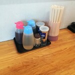 峰来軒 - 卓上調味料