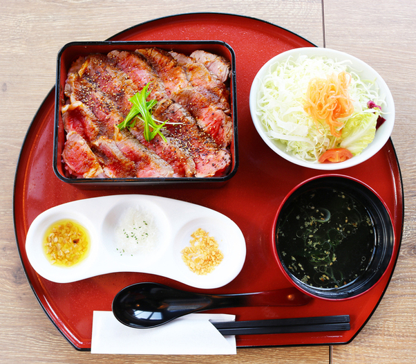 ランチメニュー 肉バル酒場銀次郎 京都駅前東店 ニクバルサカバギンジロウ 京都 バル バール 食べログ