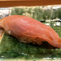 鮨 石島 - 氷見のブリ（ランチ「にぎり」1650円）