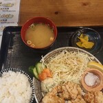 大手町酒場 赤まる - 唐揚げ定食