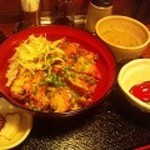 あい庵 - チャーシュー丼。バランス最高の丼です。