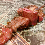 柳家 - 小鴨のロースト
      豆知識　小鴨とは子供の鴨で無く、小鴨という種類