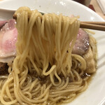 麦と麺助 - 麺リフトアップ