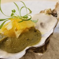 Ristorante 迫 - ①牡蠣(広島県産)のパテ、金柑スライス載せ
                    牡蠣を丸ごと使ったパテ、金柑スライスで甘酸っぱさを加えているが、牡蠣独特の香りは感じてしまうよね。