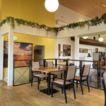 ぱんのわプラス - イートインスペース