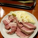 Yakinikutonki - 豚バラとカルビ