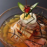 Seijouen - 人気メニューの「冷麺」★見た目のインパクトも◎