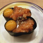 すし江戸 - サーモンユッケ