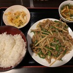 慶飯 - 豚肉とピーマンの炒め