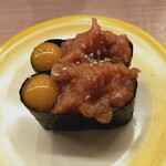 すし江戸 - サーモンユッケ