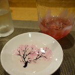 輪久 - 丸モ高木陶器さんの「冷感桜　白平盃」で飲む酒は格別でしたね♪