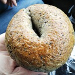 フィリーズ - 料理写真:ベーグル(ゴマ)112円
