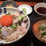 めしの助 - 甲殻丼(大)