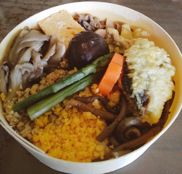 郡山駅 在来線改札外コンコース　売店　 - 郡山（弁当）の写真