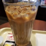 ドトールコーヒーショップ - アイスカフェラテ。