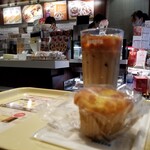 ドトールコーヒーショップ - 注文カウンター。