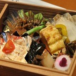 Kawashiyuu - アサリごぼう煮・酢の物・マヨ和え・だし巻き卵・天ぷら海苔巻揚げ・カニ味噌、ちくわシバ漬け