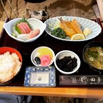 磯料理の田子 - 本日の昼定食(イワシフライ刺身定食) ¥1,100-