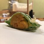 江戸前晋作 - 北方 蝦夷馬糞雲丹（天然） 大葉巻き