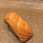 すし六法 - サーモン