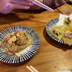 Gyouzato Oden Sakaba Fujinabe - 左ポテトサラダ、右餃子の皮にレーズンバター？だったかな
