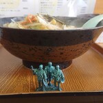 らーめんどう楽 - みそ野菜ラーメン830円　側面