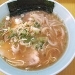 ムラクニ - ラーメン750円（税込）