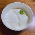 MASA’S KITCHEN - ②杏仁豆腐600円