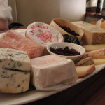 モンティパイソン - 宴会４名訪問＝チーズの見本