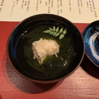 泉岳寺門前 紋屋 - お椀　新竹の子真丈　鳴門若布煮　口木の芽