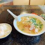 薩摩っ子ラーメン - ラーメン並ニンニク入り定食