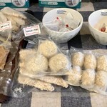 森のハンバーグ工房 ゆみさんち - 【買った商品】牛すじビーフコロ、ササミカツ(ビーフコロの下)、コロッケ(小)