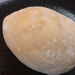 ますぱん - たまころ(白いパン生地のクリームパン)