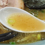 家系ラーメン 近藤家 - スープ