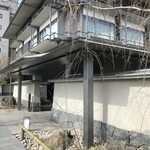 ピエール・エルメ・パリ - ホテル入口