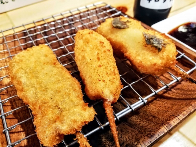 串かつハウス ヨッすぅいーん家 高槻市 串揚げ 串かつ 食べログ