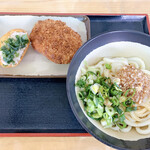 Iokiya - ぶっかけ小、野菜コロッケ、わさび菜いなり