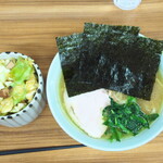 家系ラーメン 近藤家 - ツーショット