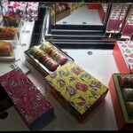 ピエール・エルメ・パリ - 店内