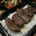 キッチン 龍 - 肉肉弁当(800円)