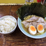 家系ラーメン まこと家 - 