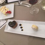 아네리 가루이자와