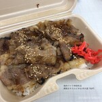焼肉ライク - 網焼き牛カルビ弁当 肉大盛 750円