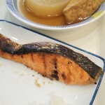 東灘食堂 - 21/2 鮭の塩焼き:350円
