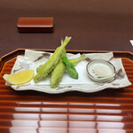 料亭 大宮 一の家 - 公魚の香り揚げ。
      美味し。