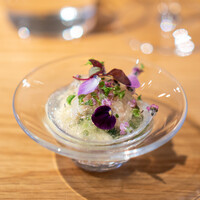 フナシェフ - カリフラワーのムース たらば蟹と松葉蟹をアボカド